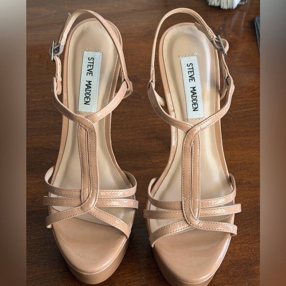 Steve Madden Nude Patent Leather Platform T-Strap Heels - Picture 6 of 10